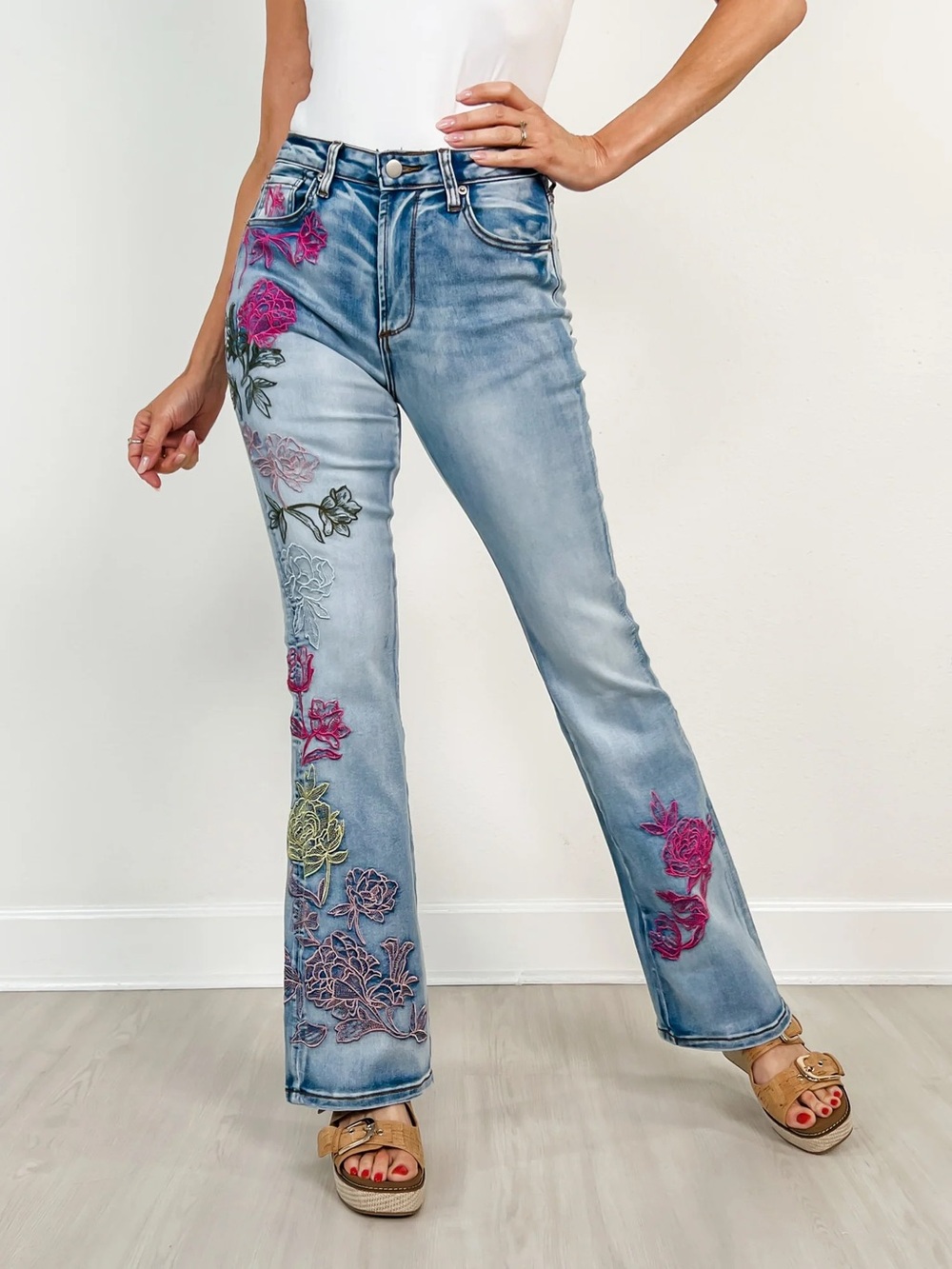 Washed Floral Embroidery Stretch Jeans - Picture 2 of 11